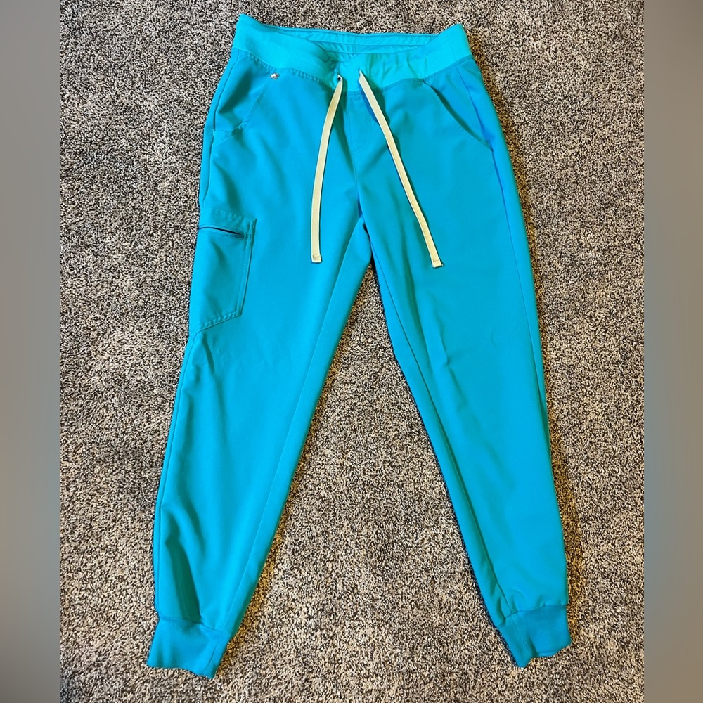 Figs Zamora scrub bottoms. Size Small. Teal. Barely worn!